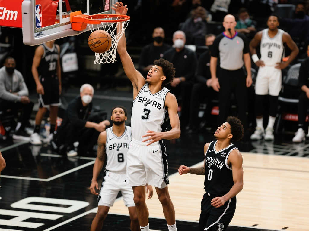 马刺新老组合磨合中，空接扣篮表现未达预期